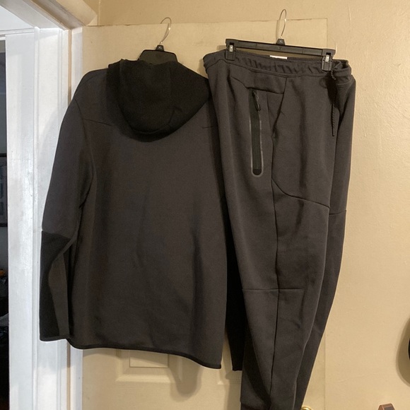 Nike Sportswear Tech Fleece 2-piece Hoodie/Joggers - Smoke grey/metallic gold - Picture 14 of 14